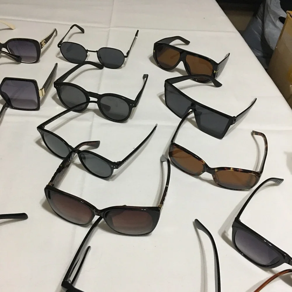 Lot of 23 Sunglasses Unisex Mixed Colors Styles Roxy Steve Madden Hilfiger
